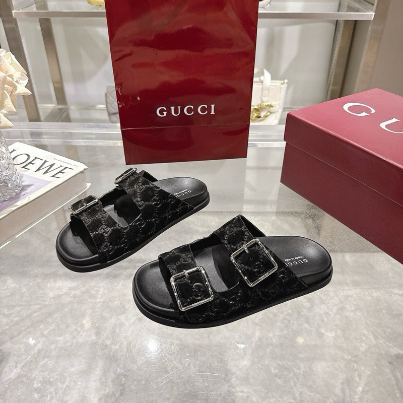 GUC LEATHER SLIDE