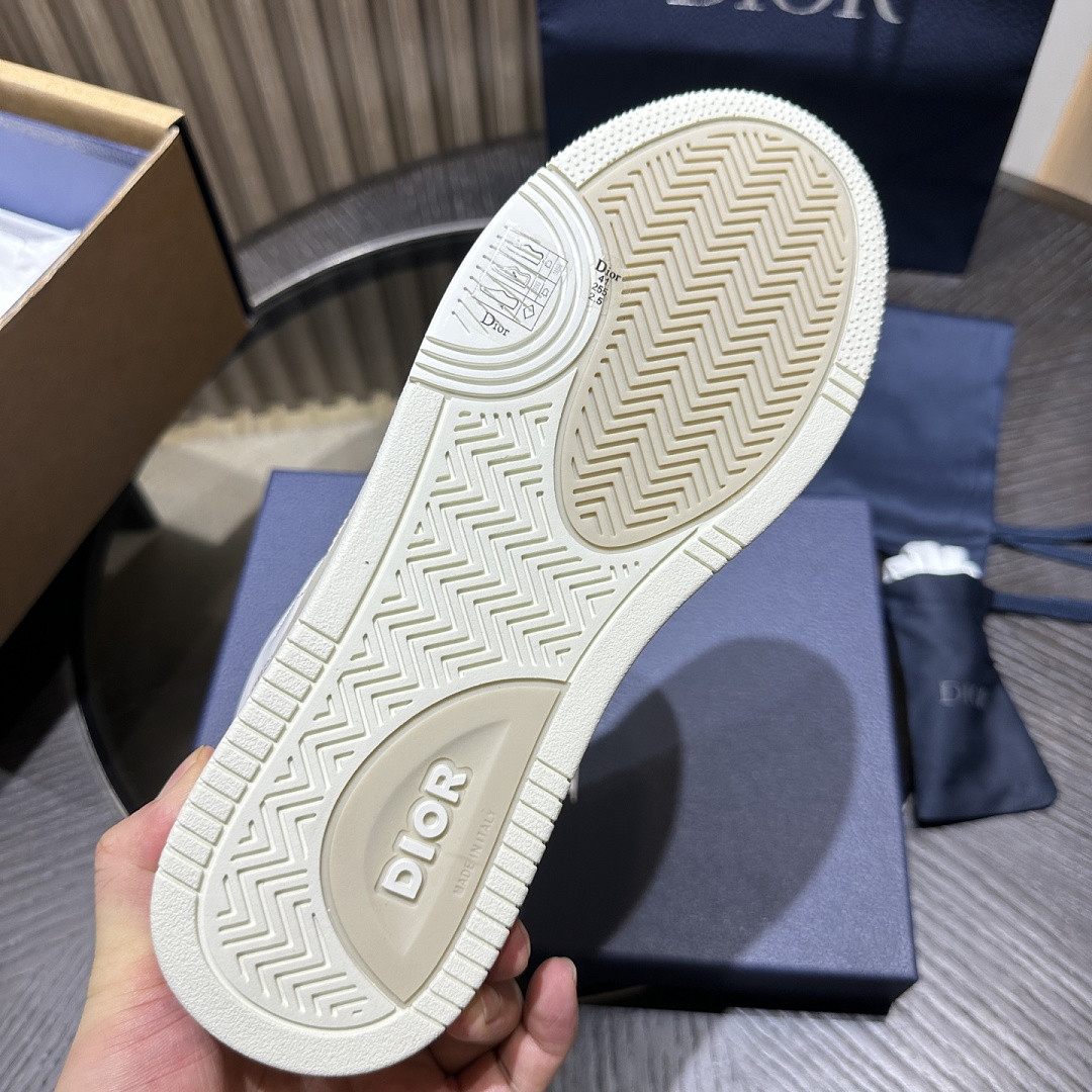 D10r SNEAKERS