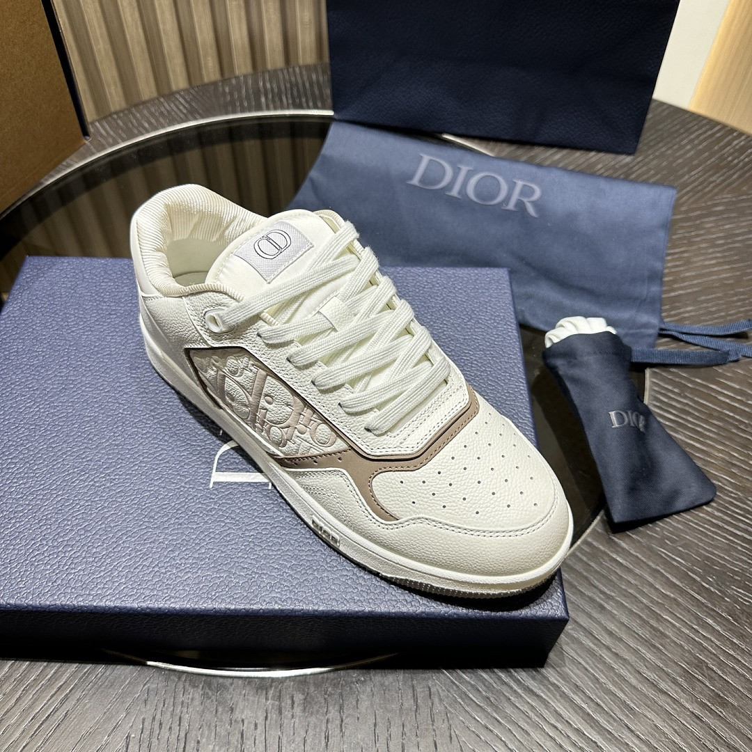 D10r SNEAKERS