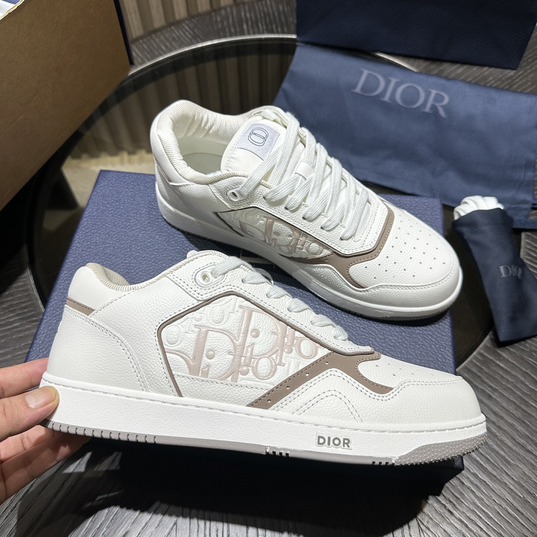 D10r SNEAKERS