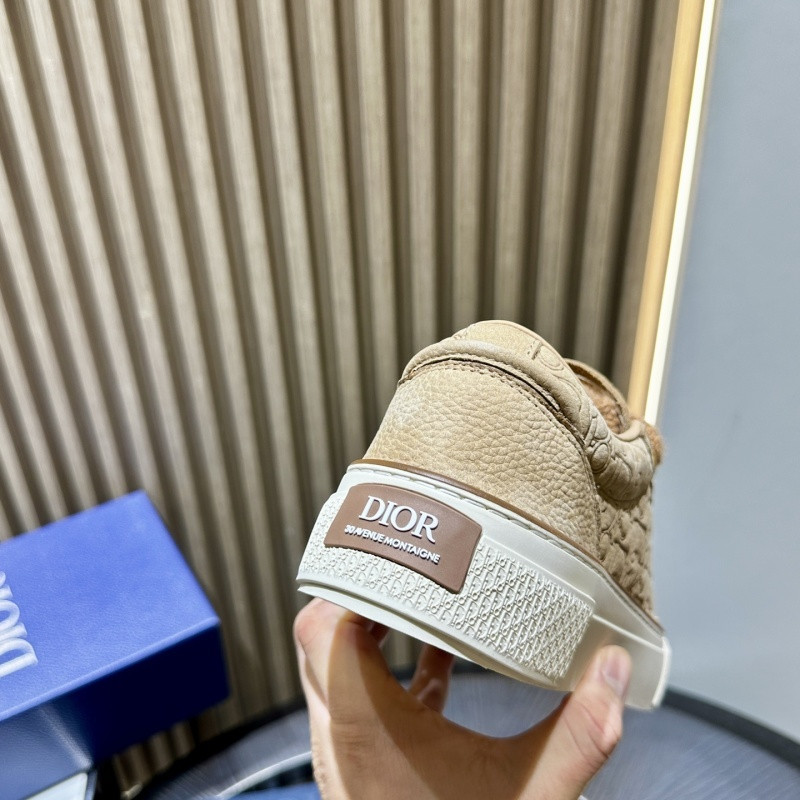 DR B33 SNEAKER