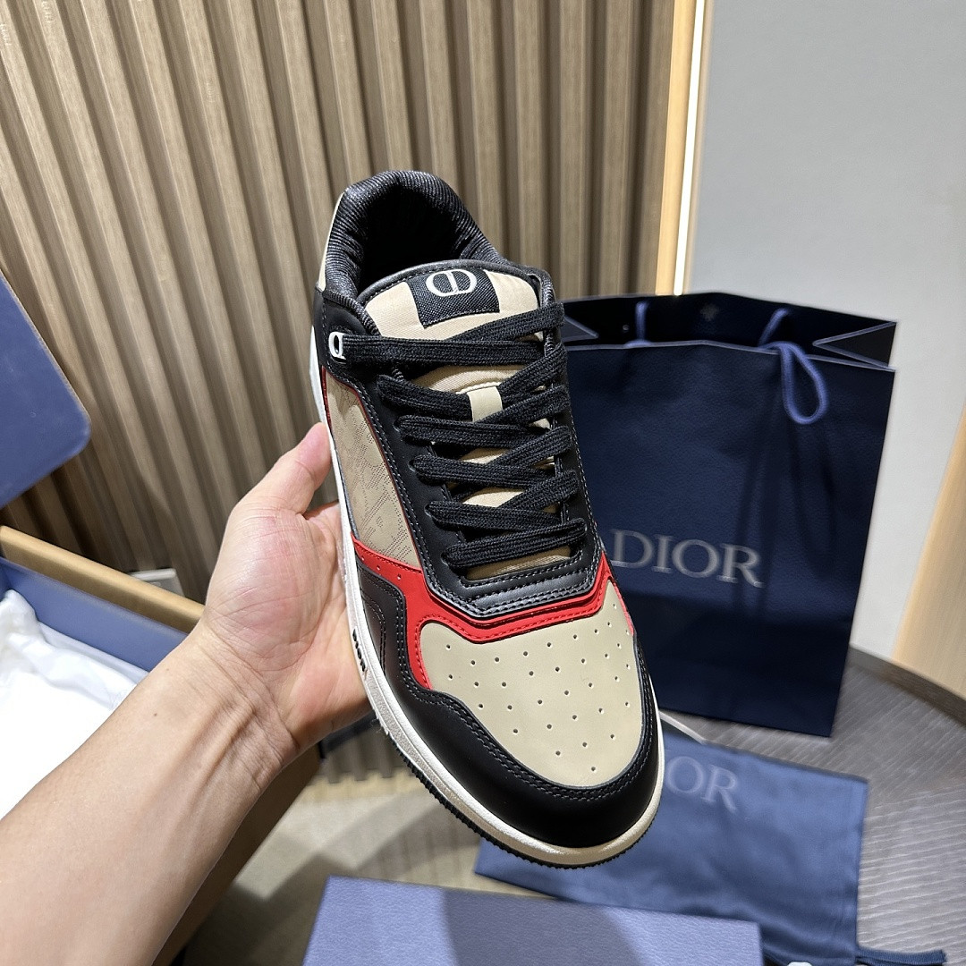 D10r SNEAKERS