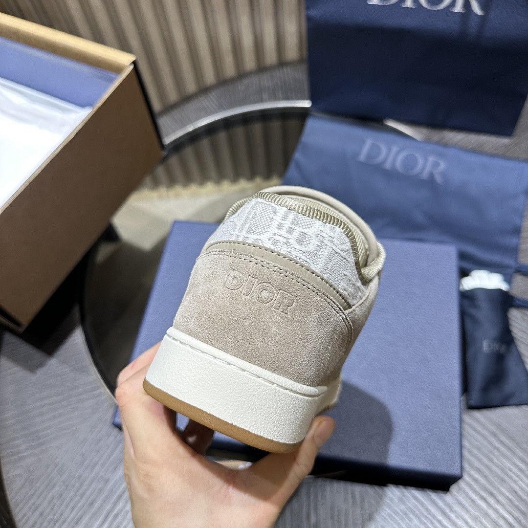 D10r SNEAKERS