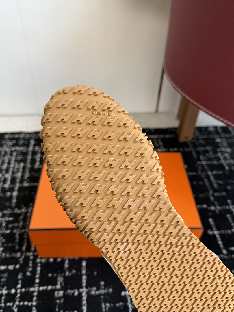 H*ER*MES SNEAKER