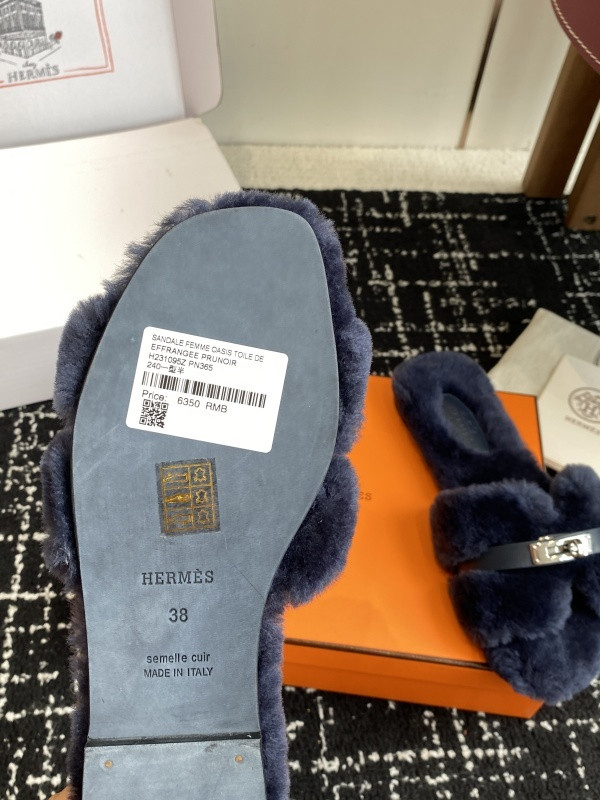 H*rmes Sandals