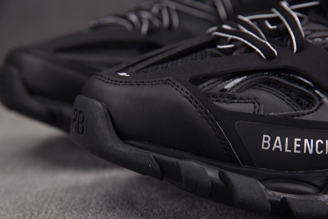 Ba1en*iaga TRACK 542023 WTRHM 1000