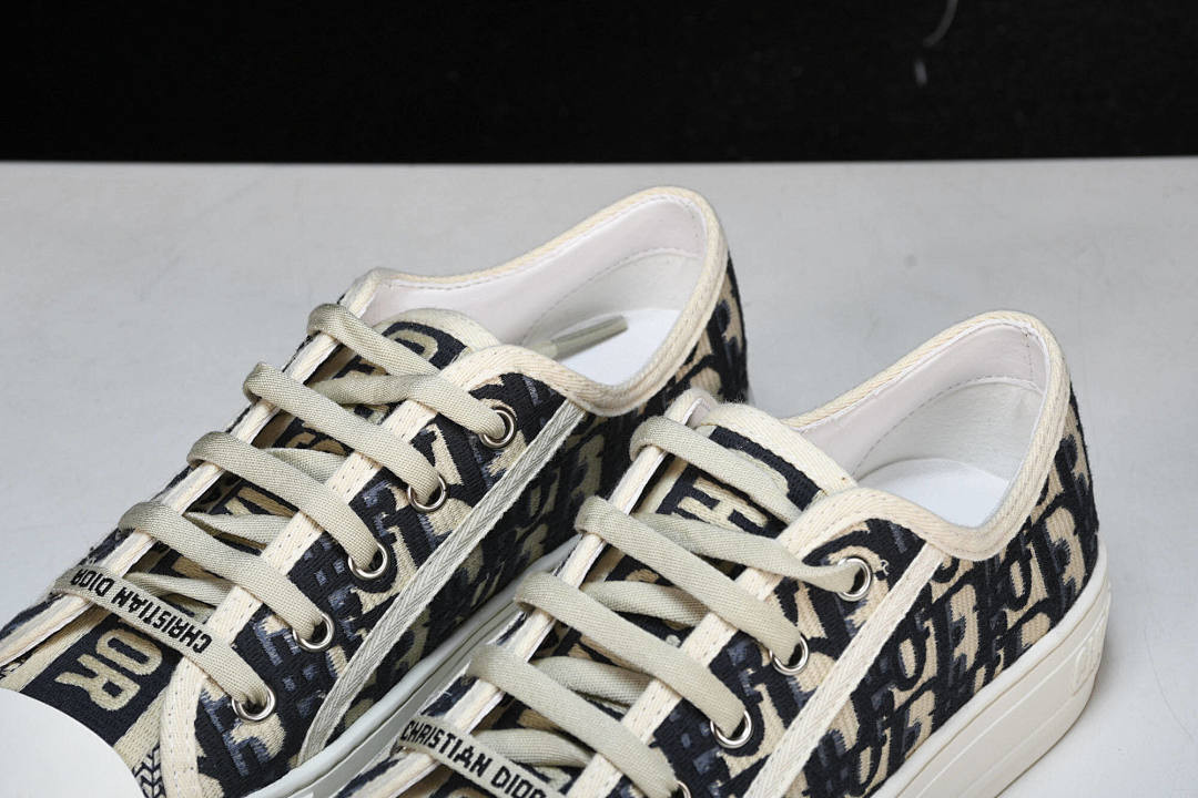 B23 OBLIQUE LOW SNEAKERS
