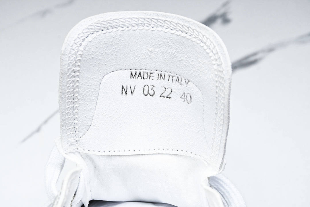 B23 OBLIQUE LOW SNEAKERS
