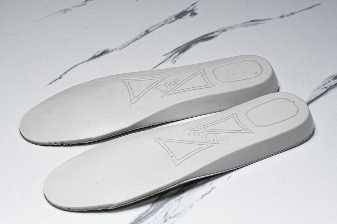 B23 OBLIQUE LOW SNEAKERS