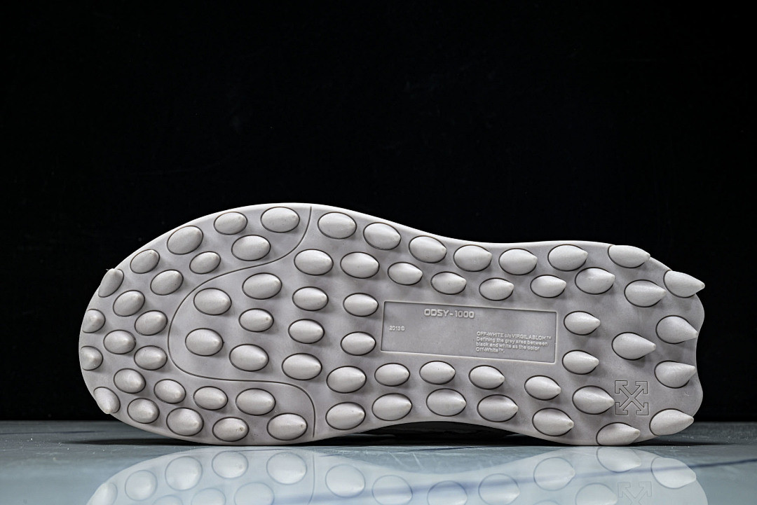 OW C/O ODSY-1000 SPORTS SHOES