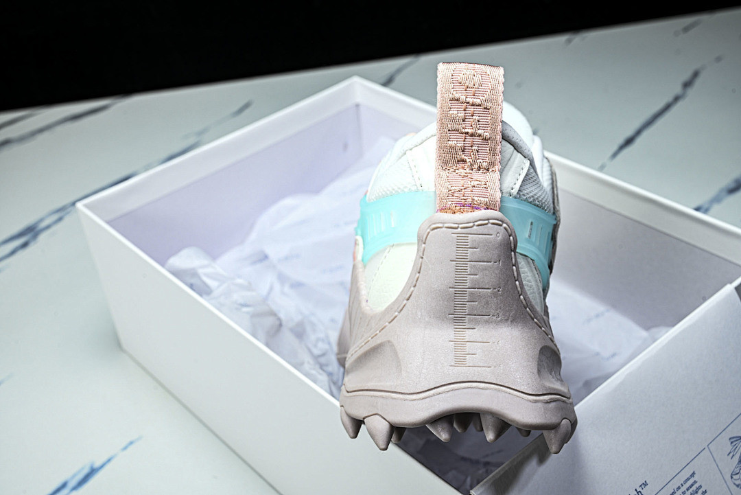OW C/O ODSY-1000 SPORTS SHOES
