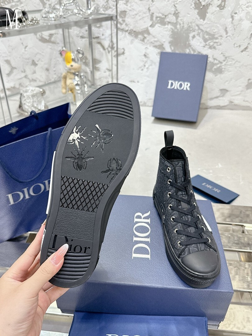 D B23 HIGH-TOP SNEAKERS