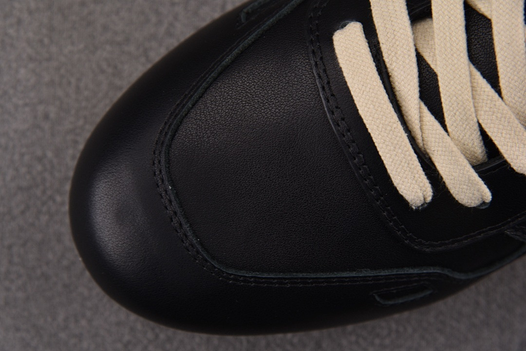 RICK 0WENS SNEAKERS