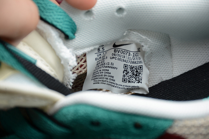 sacai x Nike VaporWaffle 5K BV0073-102