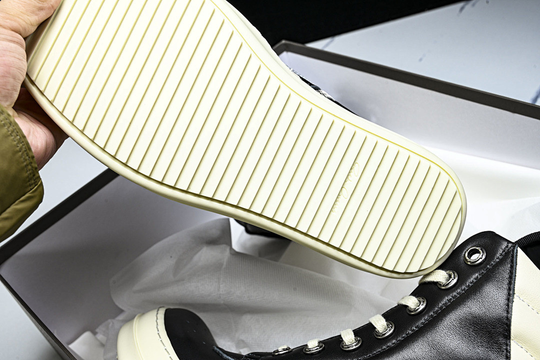 RICK 0WENS SNEAKERS