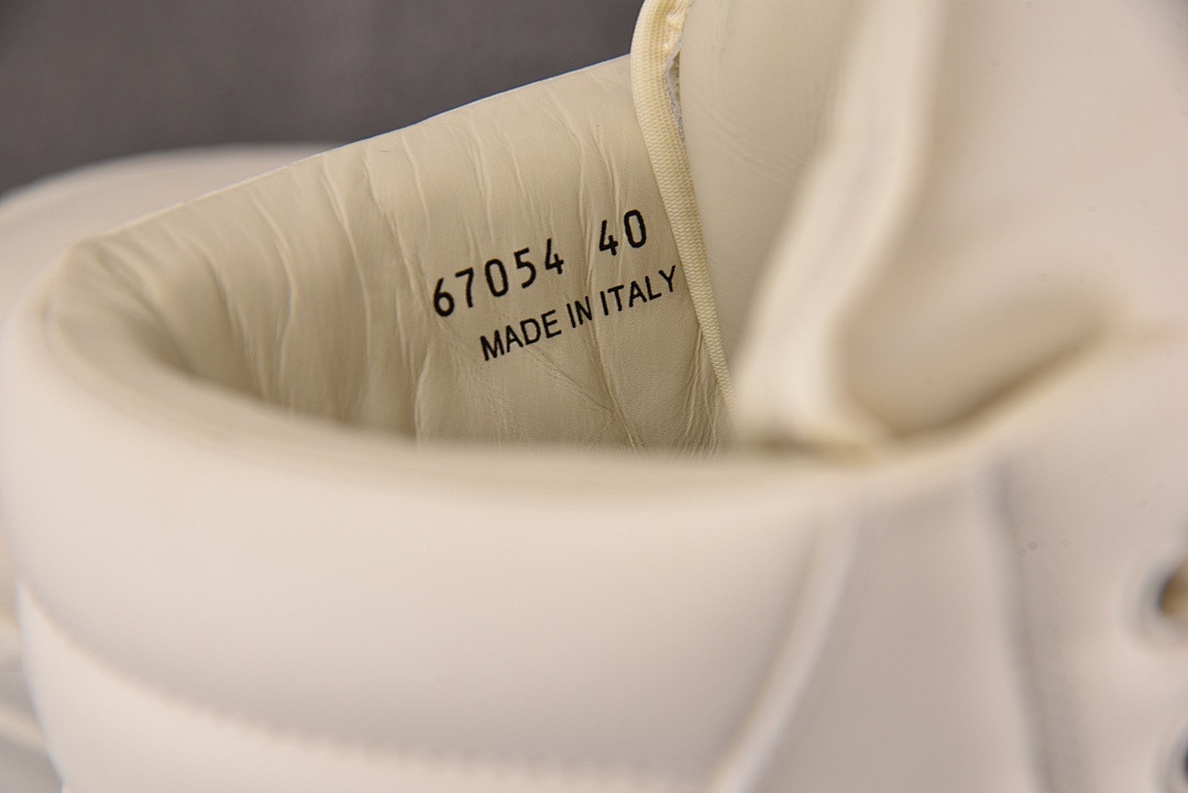 RICK 0WENS SNEAKERS