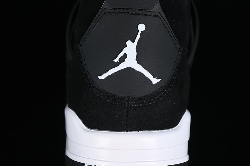 Air Jordan 4 “White Thunder” FQ8138-001