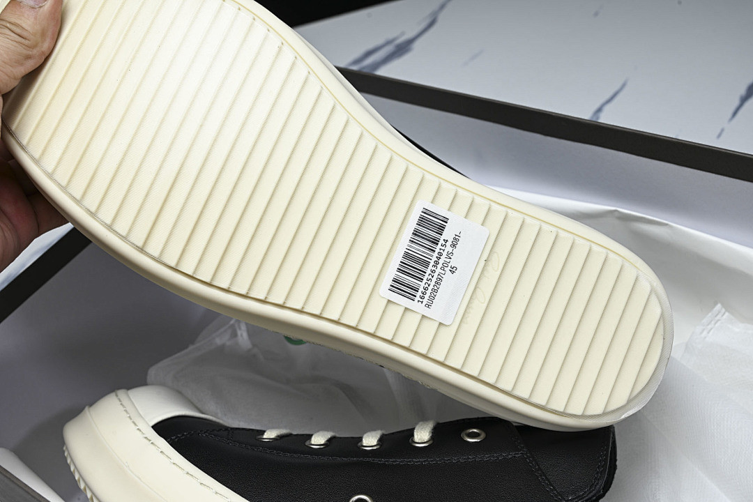 RICK 0WENS SNEAKERS