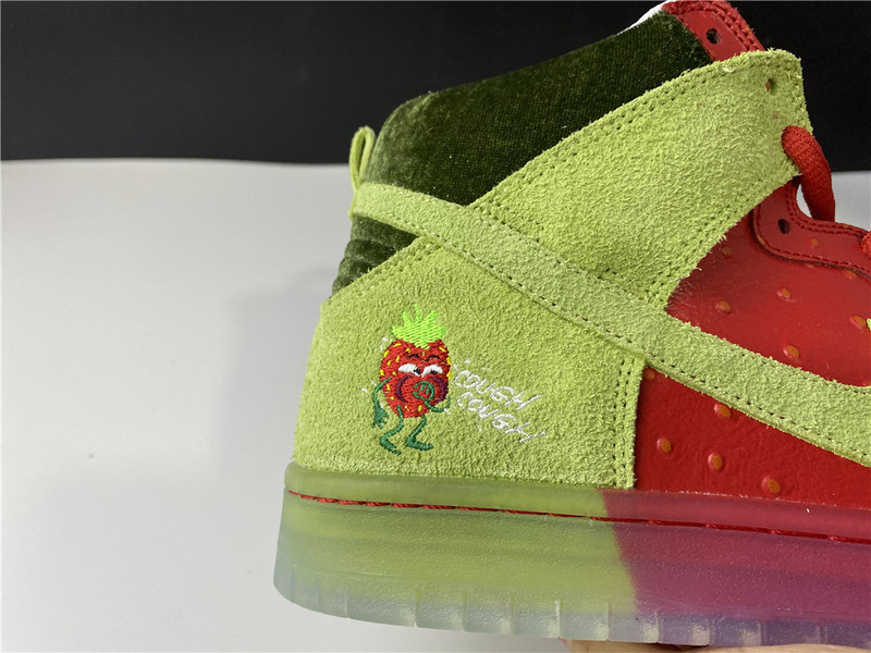 Dunk SB Nike SB Dunk High Strawberry Cough CW7093-600