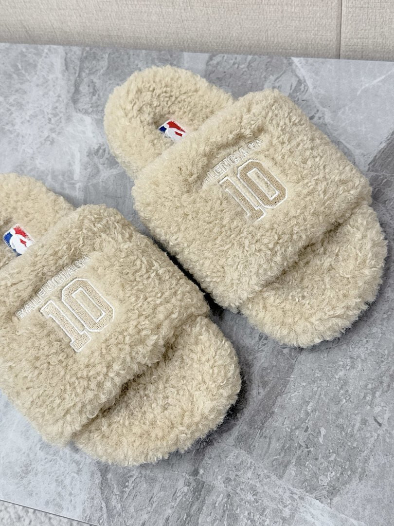 Ba1en*iaga SLIDES