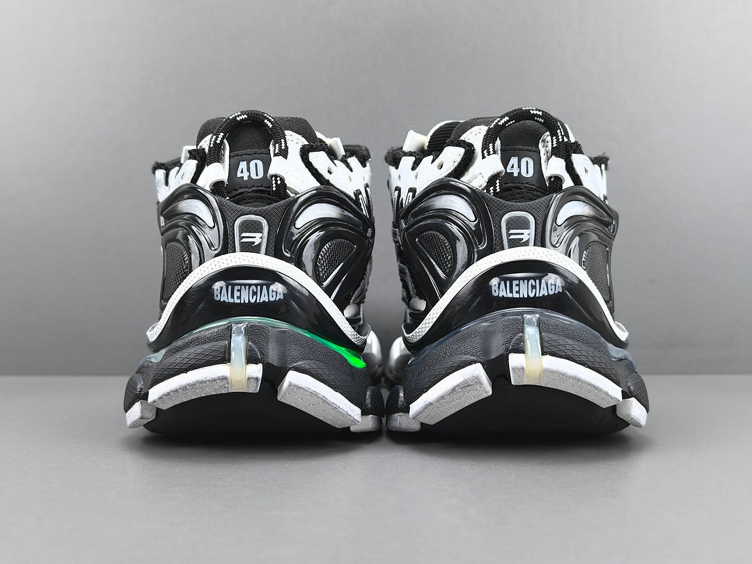 Ba1en*iaga led Runner