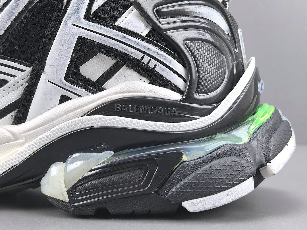 Ba1en*iaga led Runner