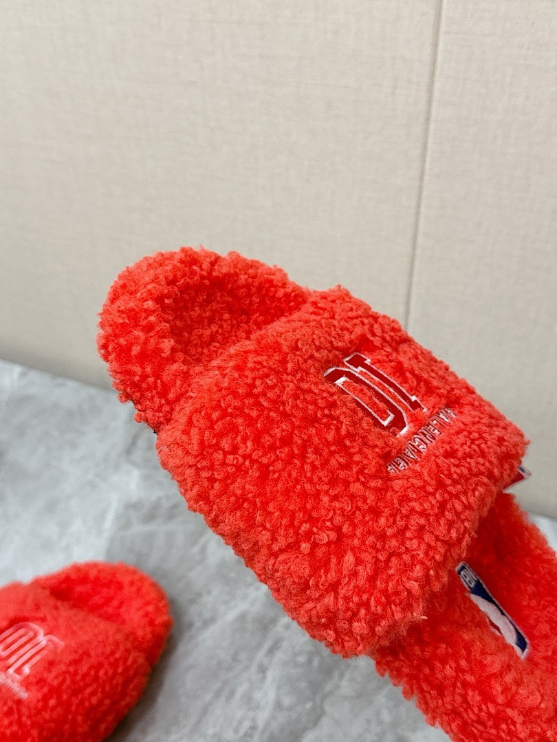 Ba1en*iaga SLIDES