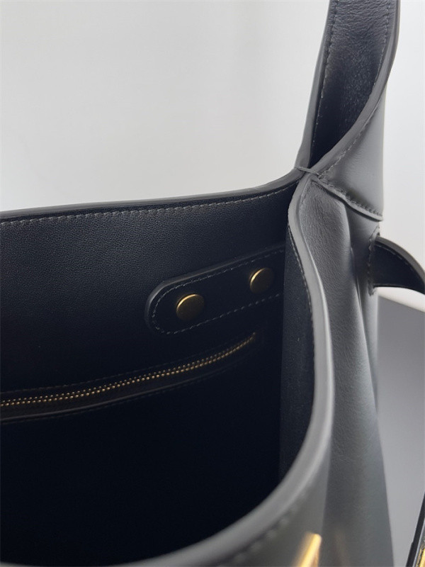 Ba1en*iaga bel air small hobo bag