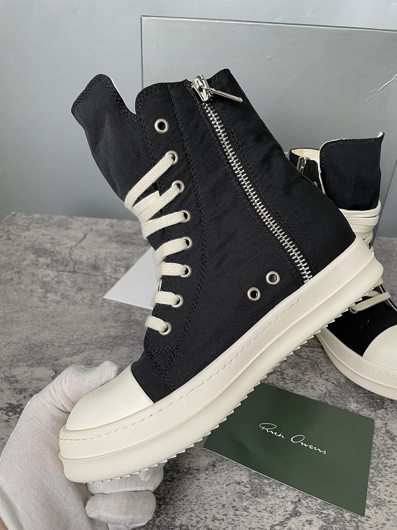 RICK 0WENS SNEAKERS