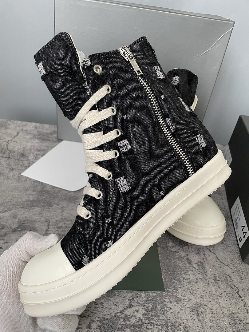 RICK 0WENS SNEAKERS