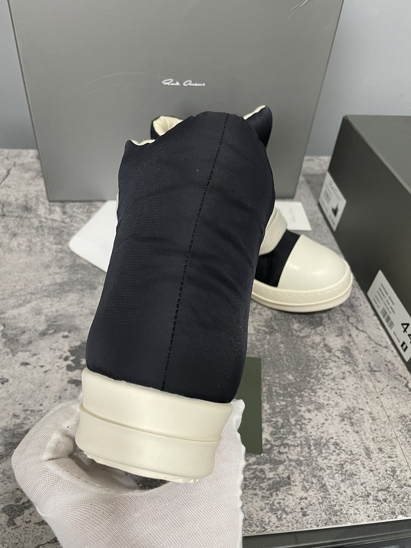 RICK 0WENS SNEAKERS