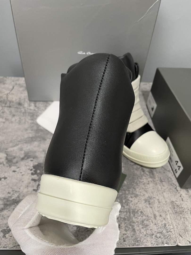 RICK 0WENS SNEAKERS