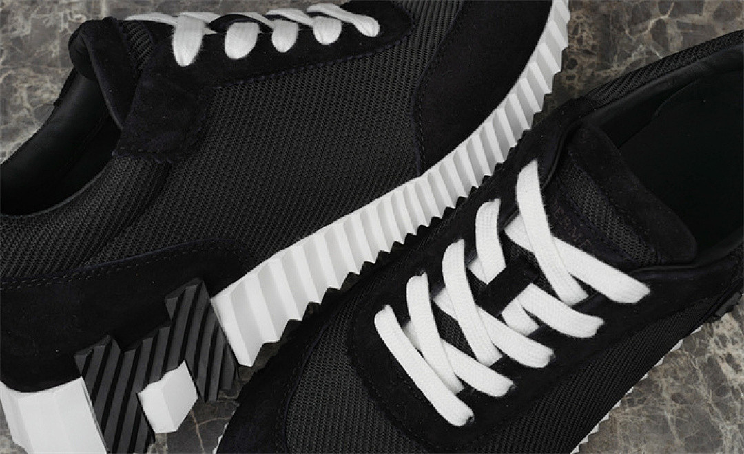 H*ER*MES SNEAKER