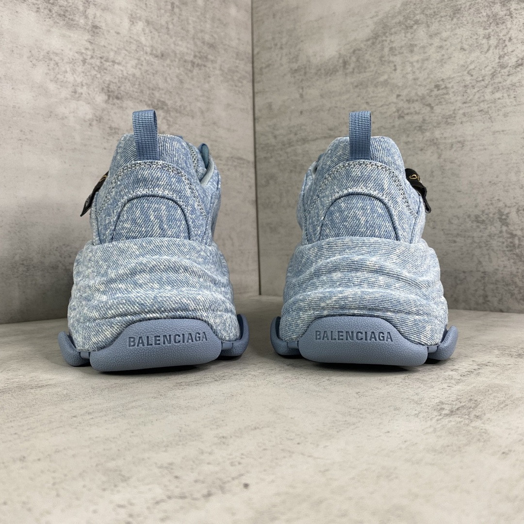 Ba1en*iaga TRIPLE S