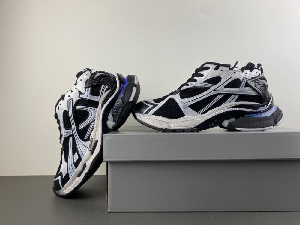 Ba1en*iaga led Runner
