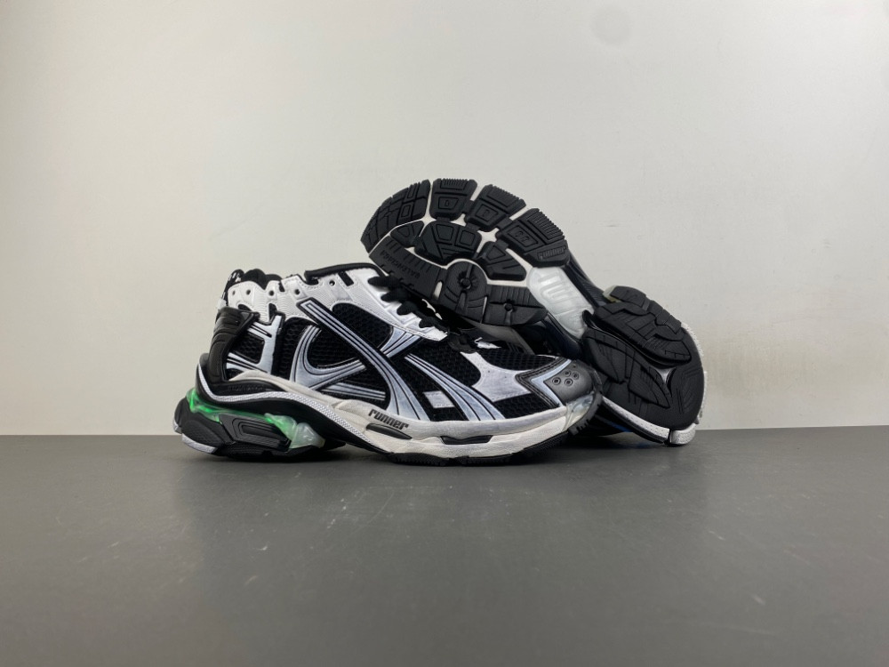 Ba1en*iaga led Runner