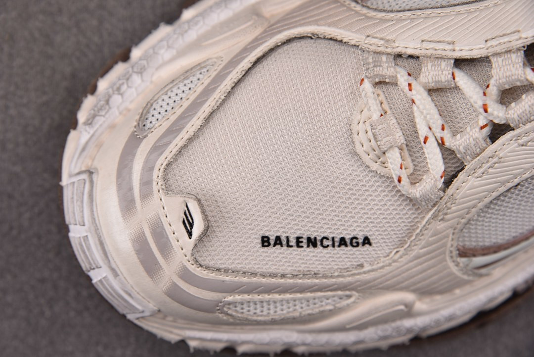 Ba1en*iaga TRIPLE S