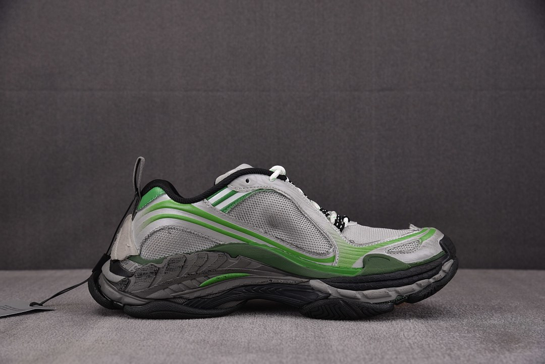 Ba1en*iaga TRIPLE S