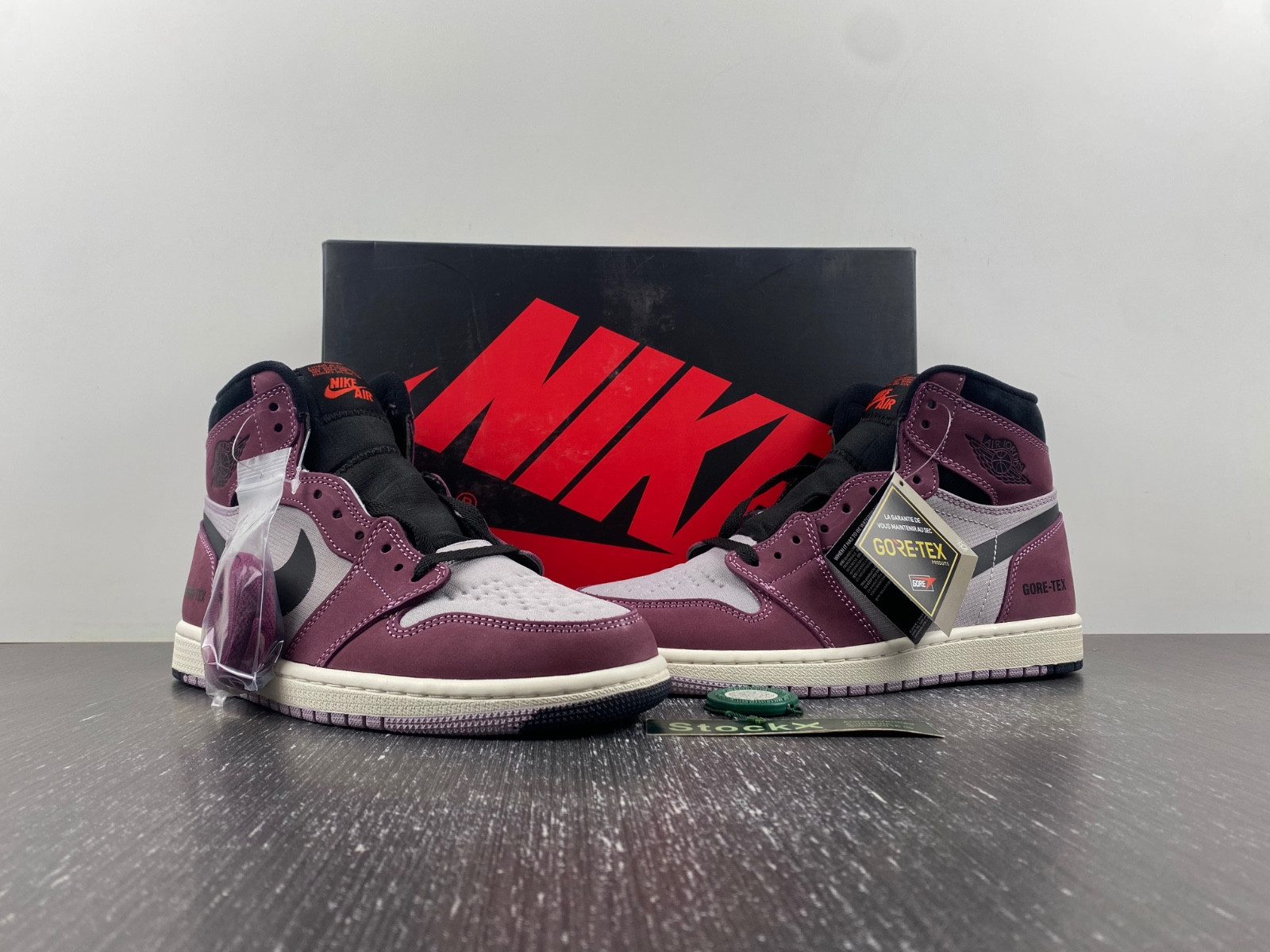 Jordan 1 High Element Gore-Tex Berry - DB2889-500