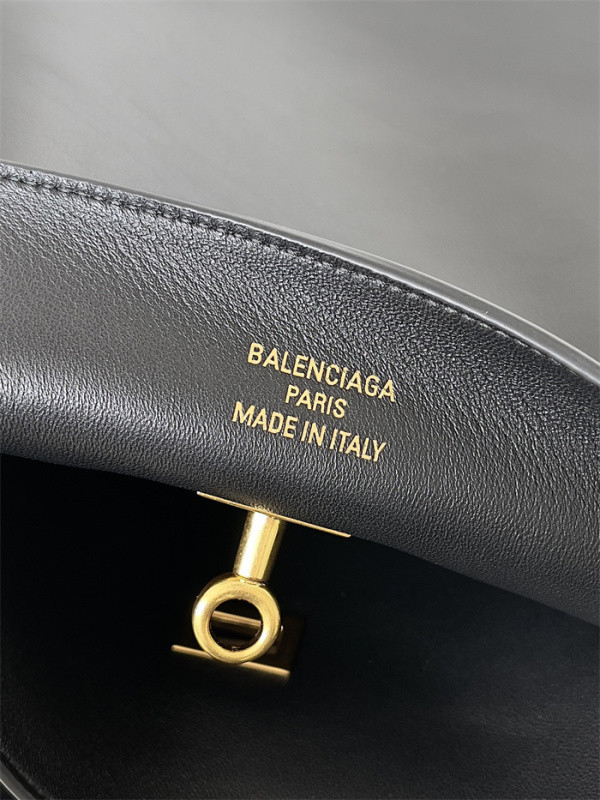 Ba1en*iaga bel air large hobo bag