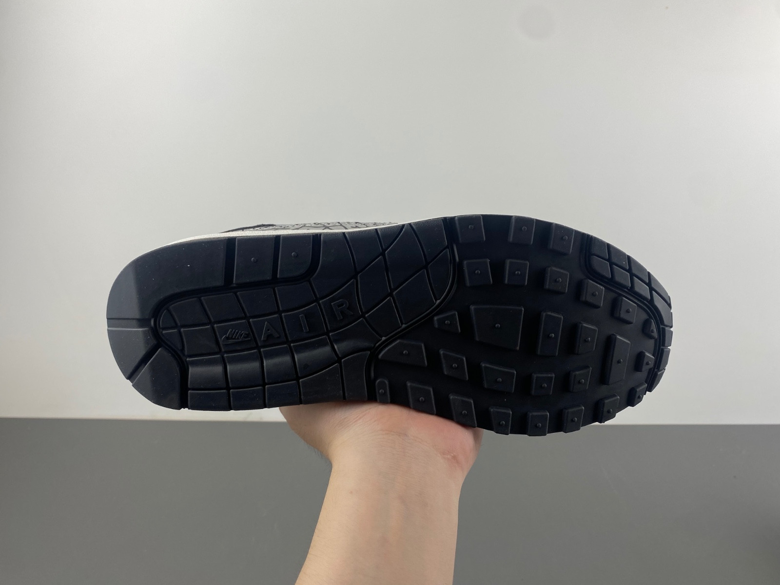 Air Max 1 Atmos Elephant - 908366-001