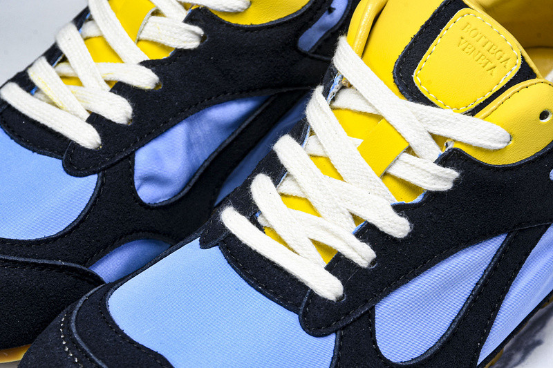 b0tt*ga Ven*ta orbit sneaker