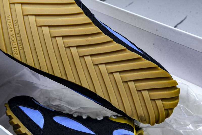 b0tt*ga Ven*ta orbit sneaker