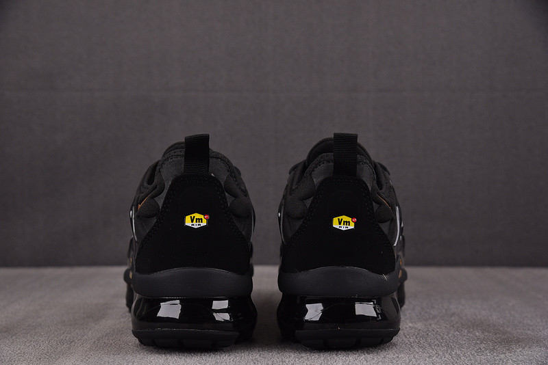 Nike Air VaporMax Plus Black Anthracite Metallic Gold 924453-007