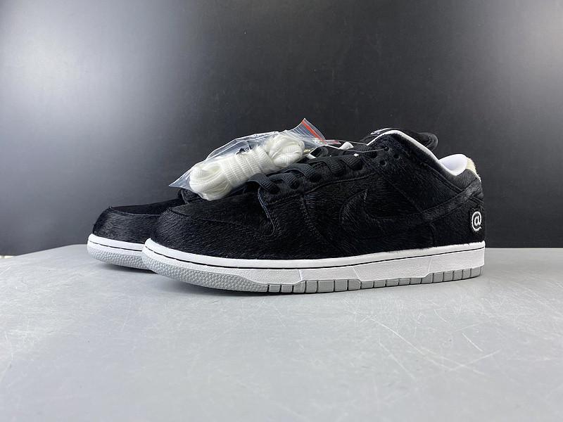 NIKE SB DUNK LOW BLACK WHITE CZ5127-001