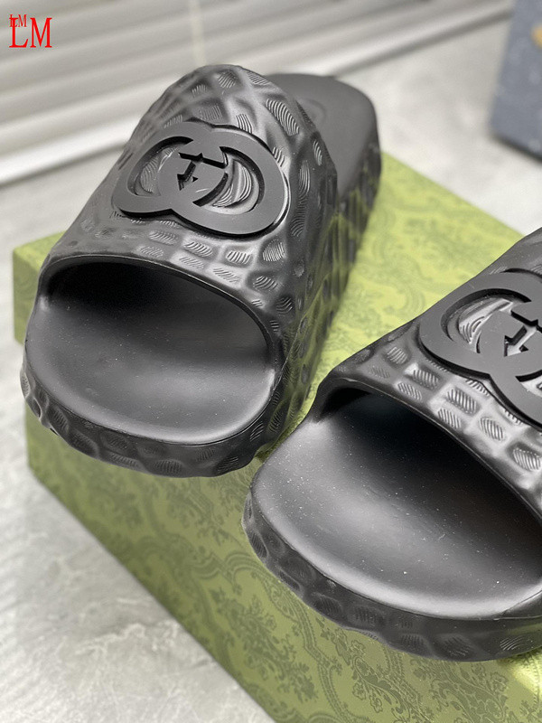 GUC LEATHER SLIDE