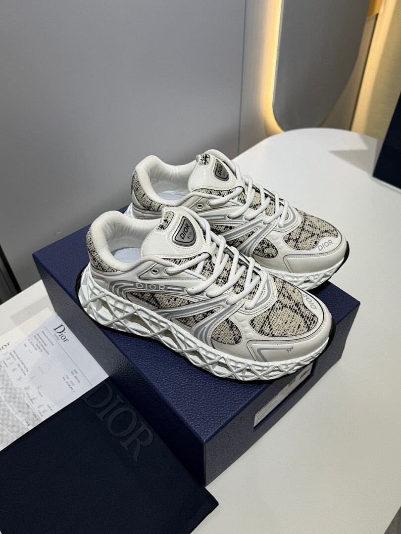 DR B35 NXXT sneaker