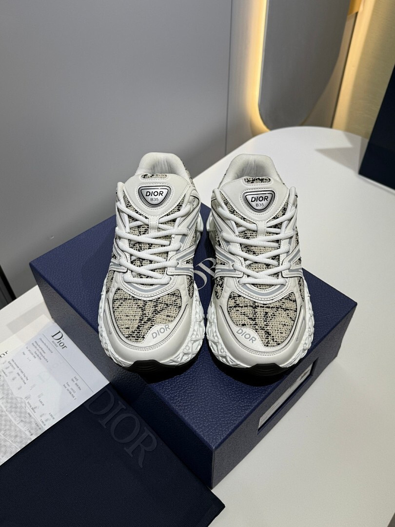 DR B35 NXXT sneaker