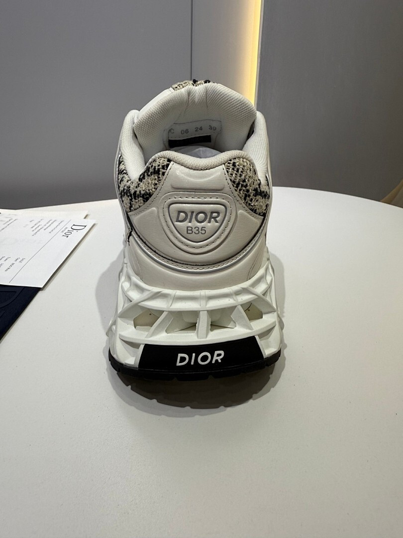 DR B35 NXXT sneaker