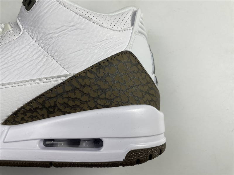 Air Jordan 3 “Mocha” 2018 Retro 136064-122